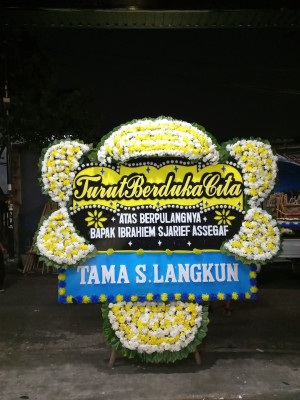 Papan Bunga Duka di Serasan Timur